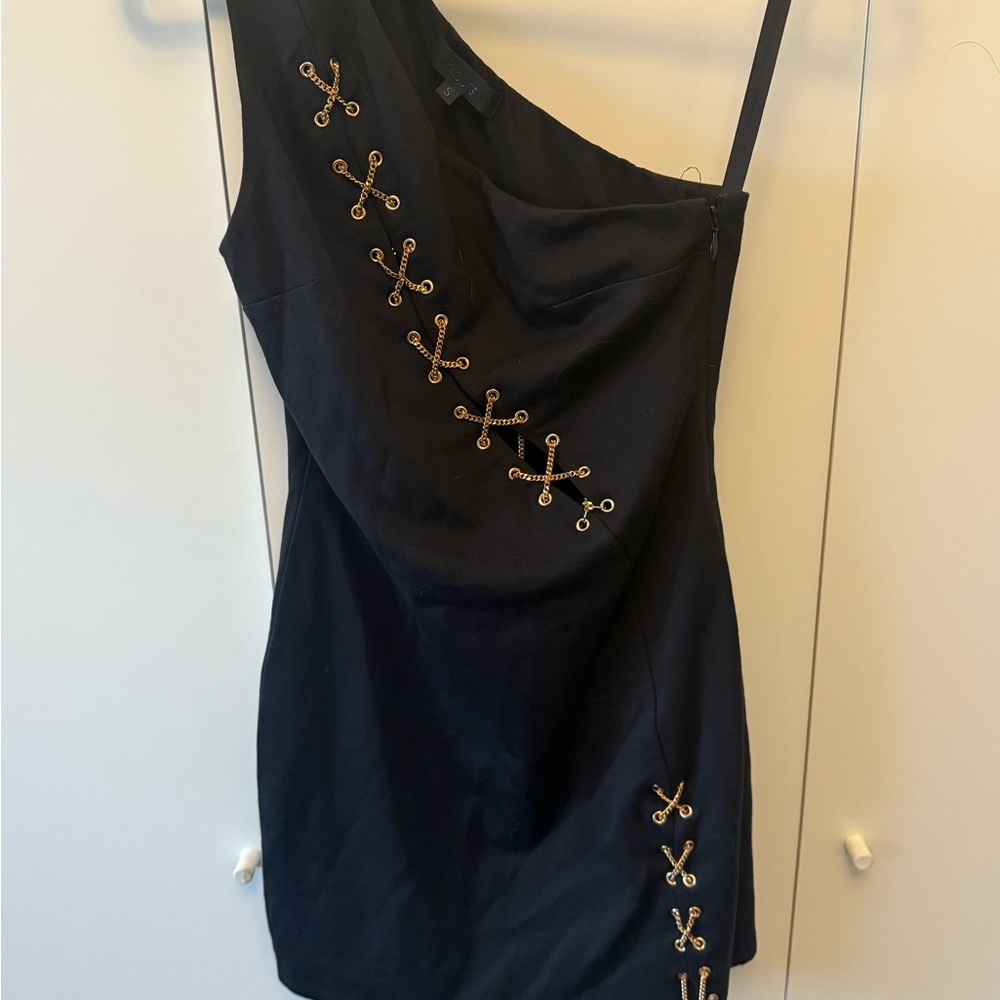 h:ours Black One-Shoulder Dress with Gold Accents